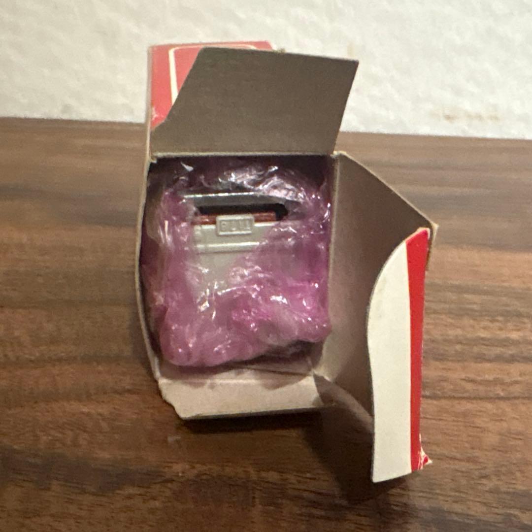 丸運のらくろ 箱付未開封 トミカFUSO WING ROOF TRUCK 036