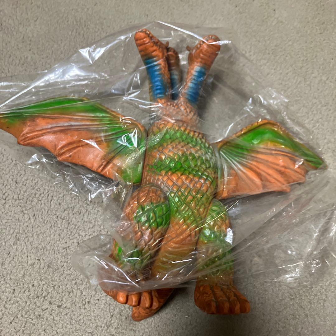 n*o様 キングギドラ　フィギュア　BULLMARK