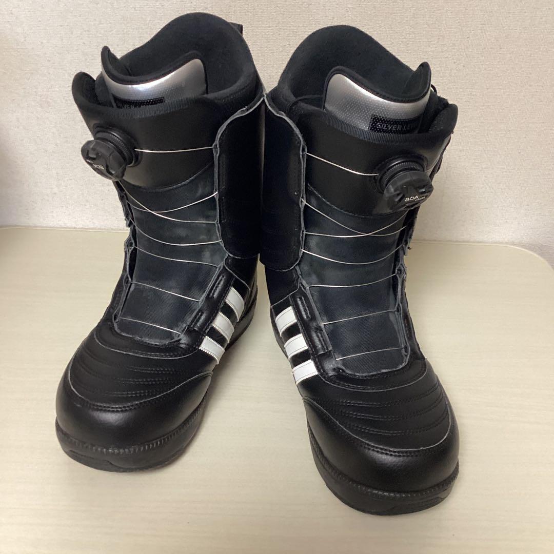 アディダス　スノーブーツ