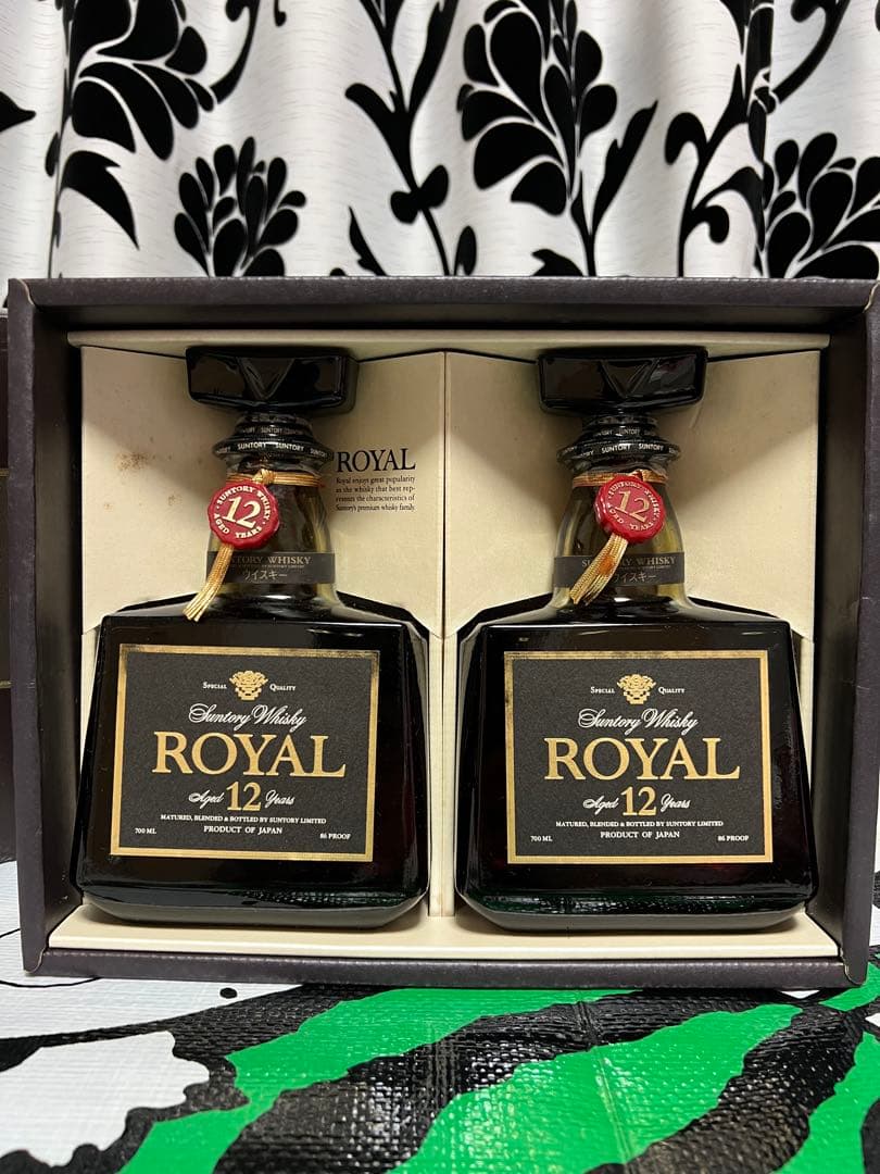 Suntory  12 Years 43% 黒ラベル 2本セット