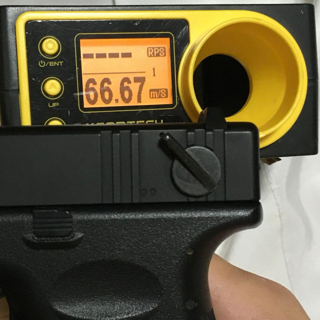 【超美品&動作快調!!】 東京マルイ コンパクト電動ガン G18Cリポセット!!