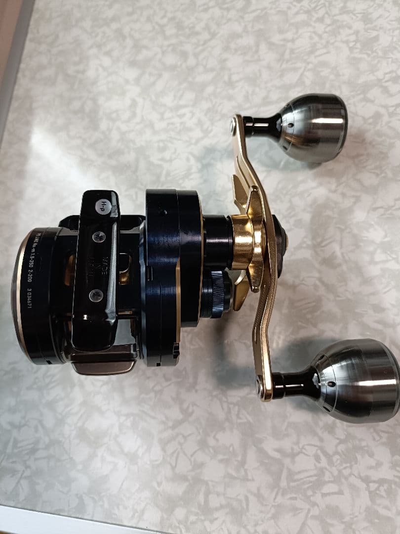 DAIWA　ダイワ　ソルティガIC100　PL-DH ゴメクサスハンドルノブ