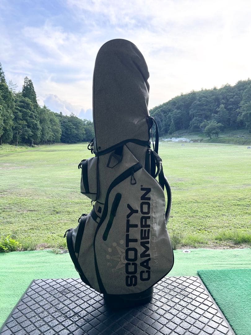 スコッティキャメロン　キャディバッグヘッドカバー付き