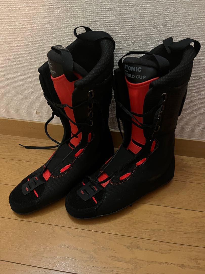 ATOMIC WORLD CUP スキー用ブーツ 黒/赤