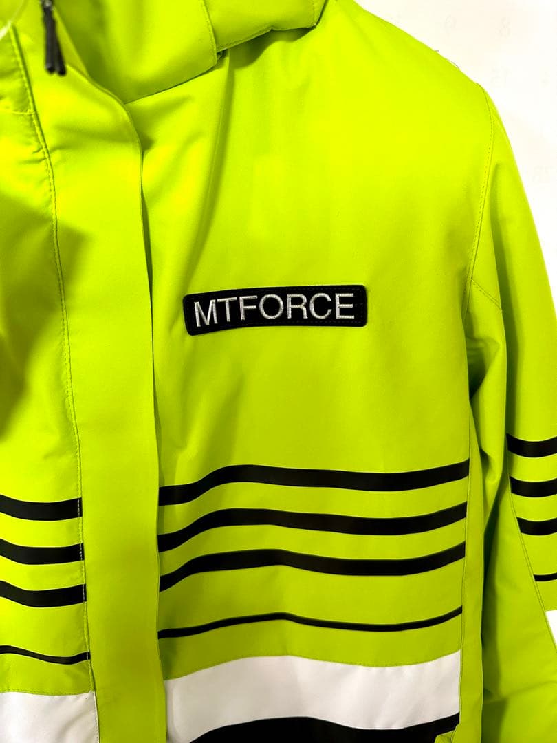 AUDI コラボスキーウェア　登山ジャケット