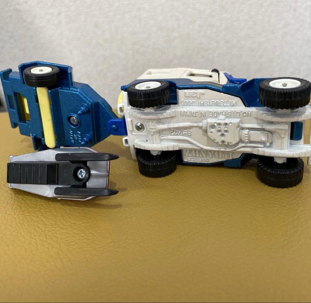 【箱付・スノーモービル付】トミカダンディ三菱ジープトレーラー ミニカー