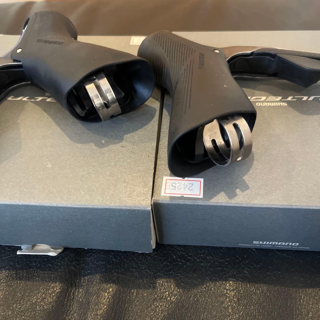 Shimano ULTEGRAシフター・STーR8150レバー