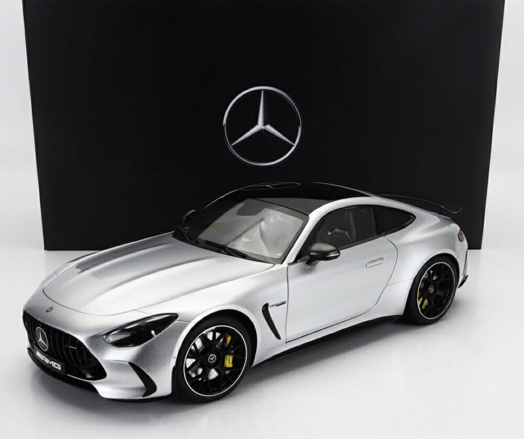 メルセデスAMG GT63 4MATICクーペ ハイテックシルバー 1/18