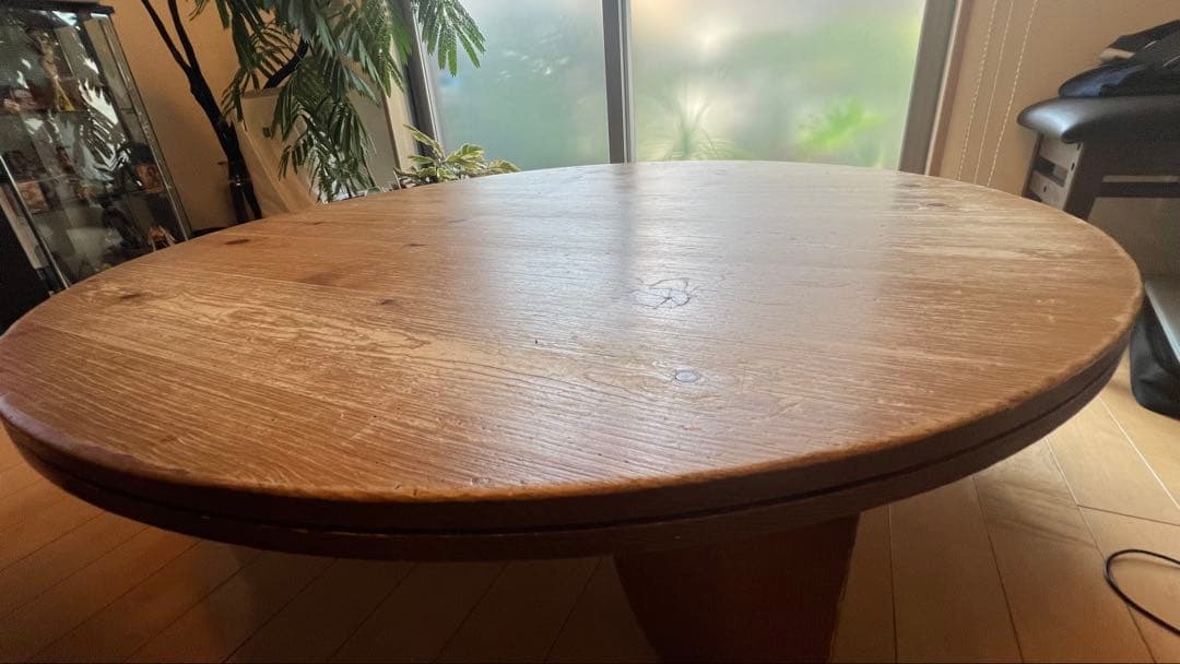 アクタス　F1テーブル　直径126㌢