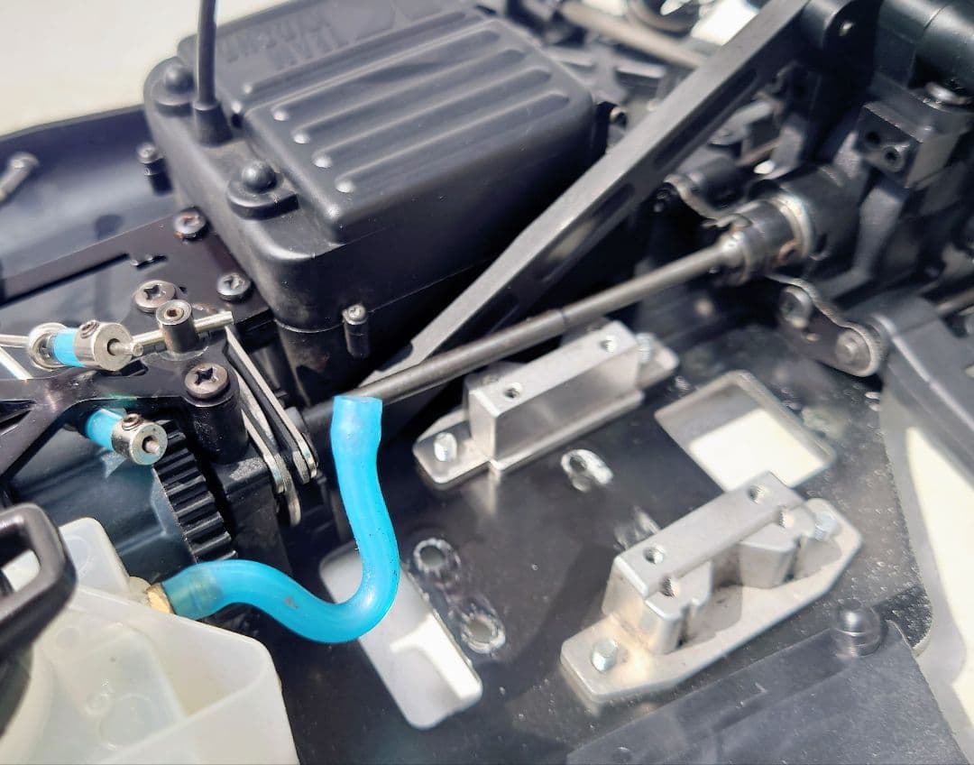 美品！京商 Inferno Neo 1/8GPシャーシ 3Pクラッチ一式付