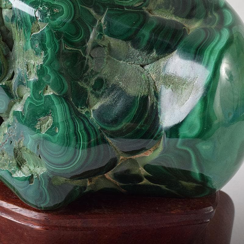 天然石　鑑賞石　孔雀石　マラカイト　重さ約3.33㎏　唐木台付　V　R8355