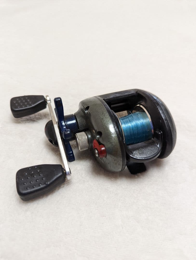 クァンタム　ZEBCO　ベイトリール左ハンドル
