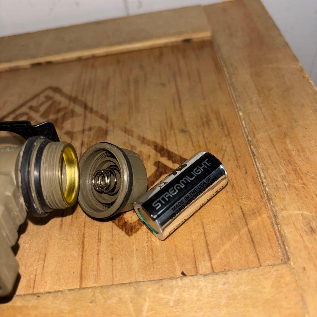 米軍　実物STREAMLIGHT SIDEWINDER COMPACT II ③