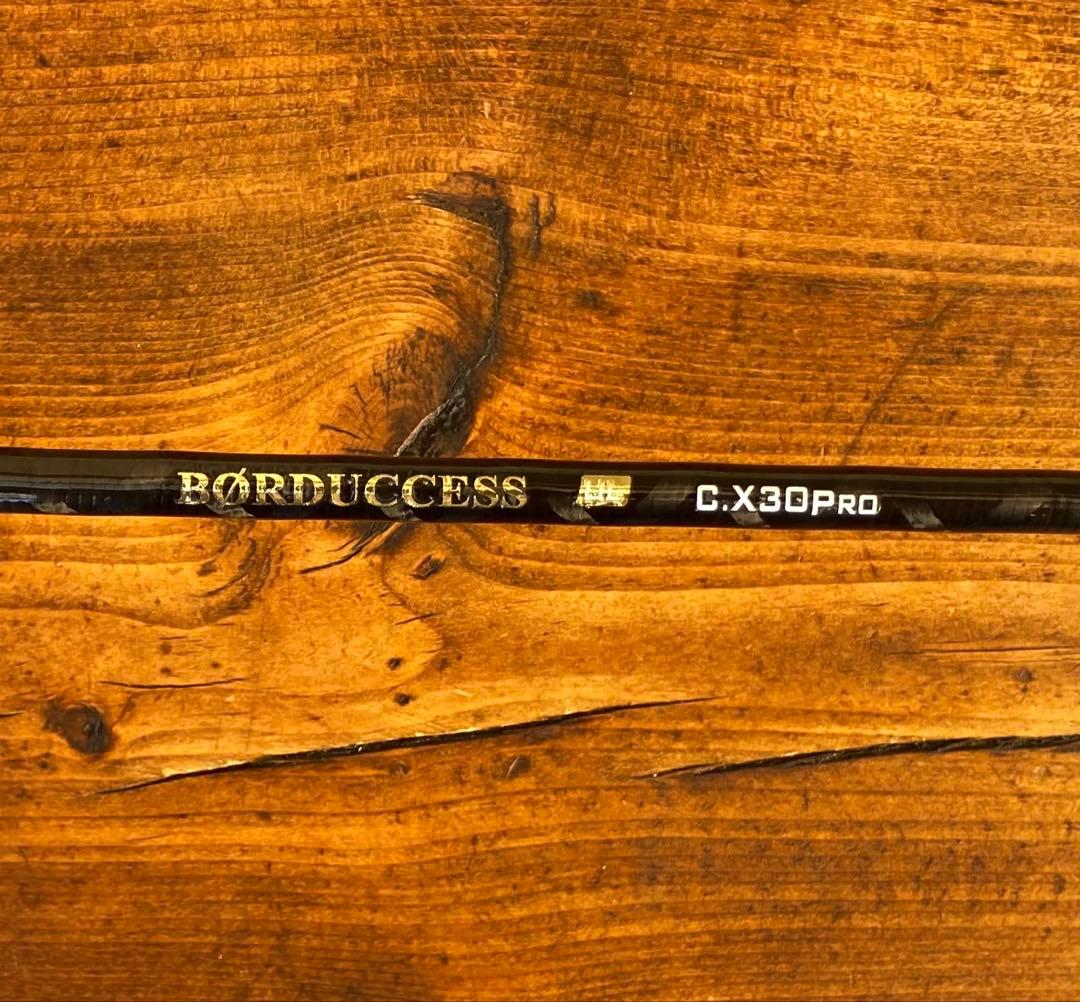 新品未使用　カーボンロッド　スピニング　662UL バスロッド　ウッドグリップ