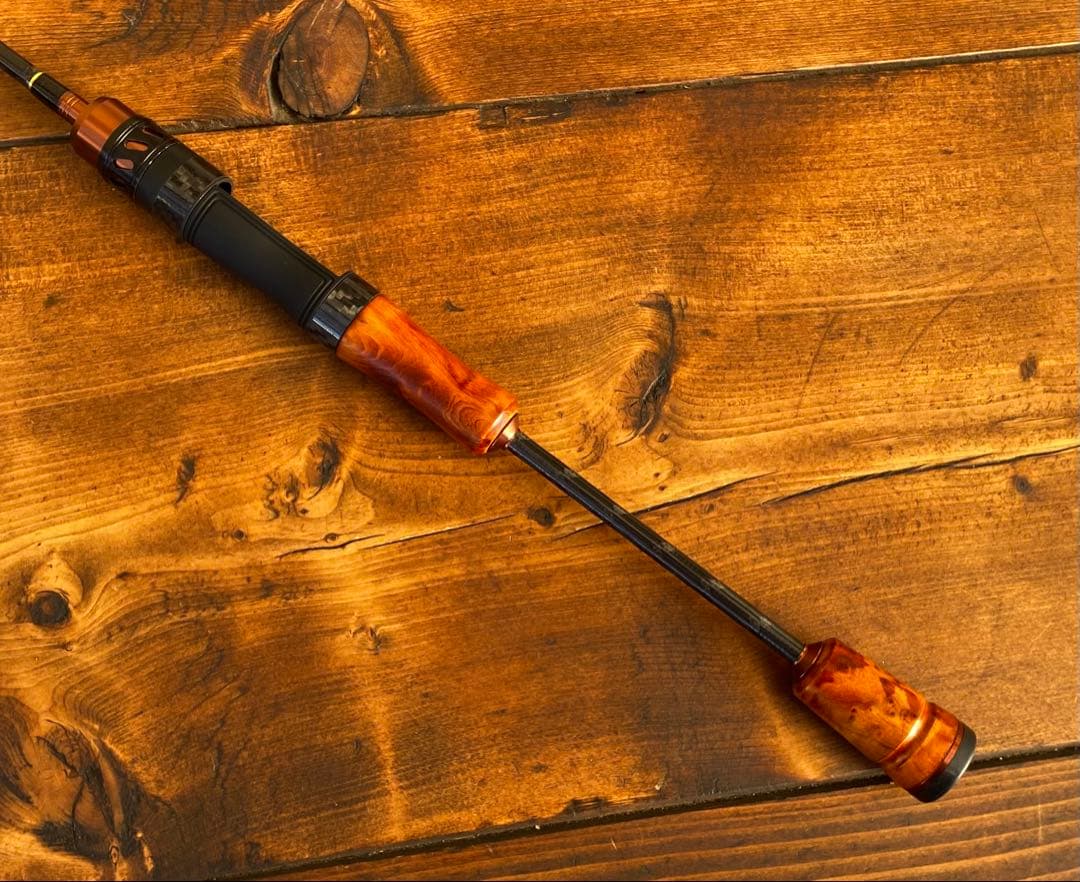 新品未使用　カーボンロッド　スピニング　662UL バスロッド　ウッドグリップ