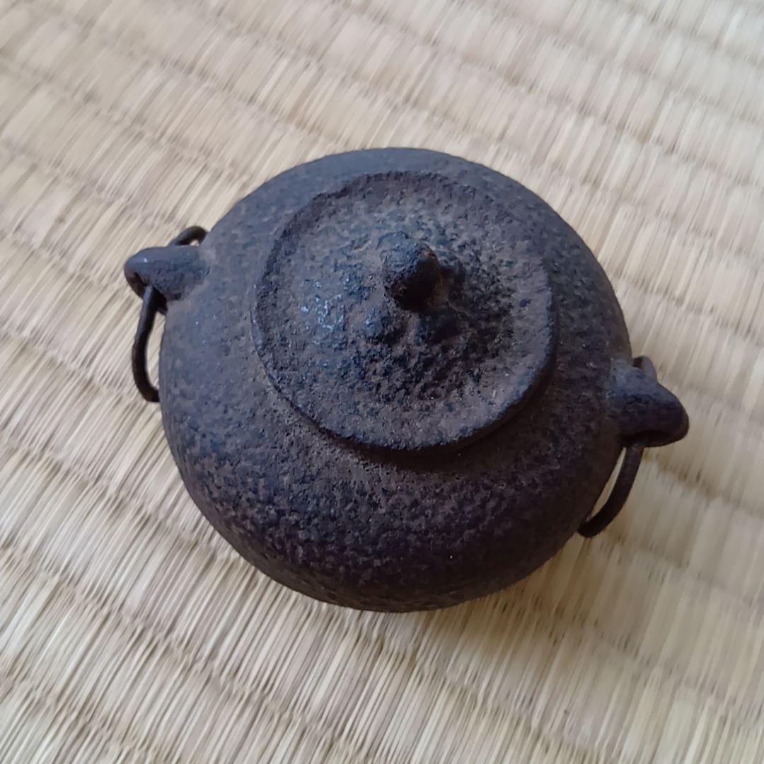 骨董品 茶釜 茶道具 唐獅子 香炉 火鉢 霰文様 置物 レトロ 鉄製 鉄器