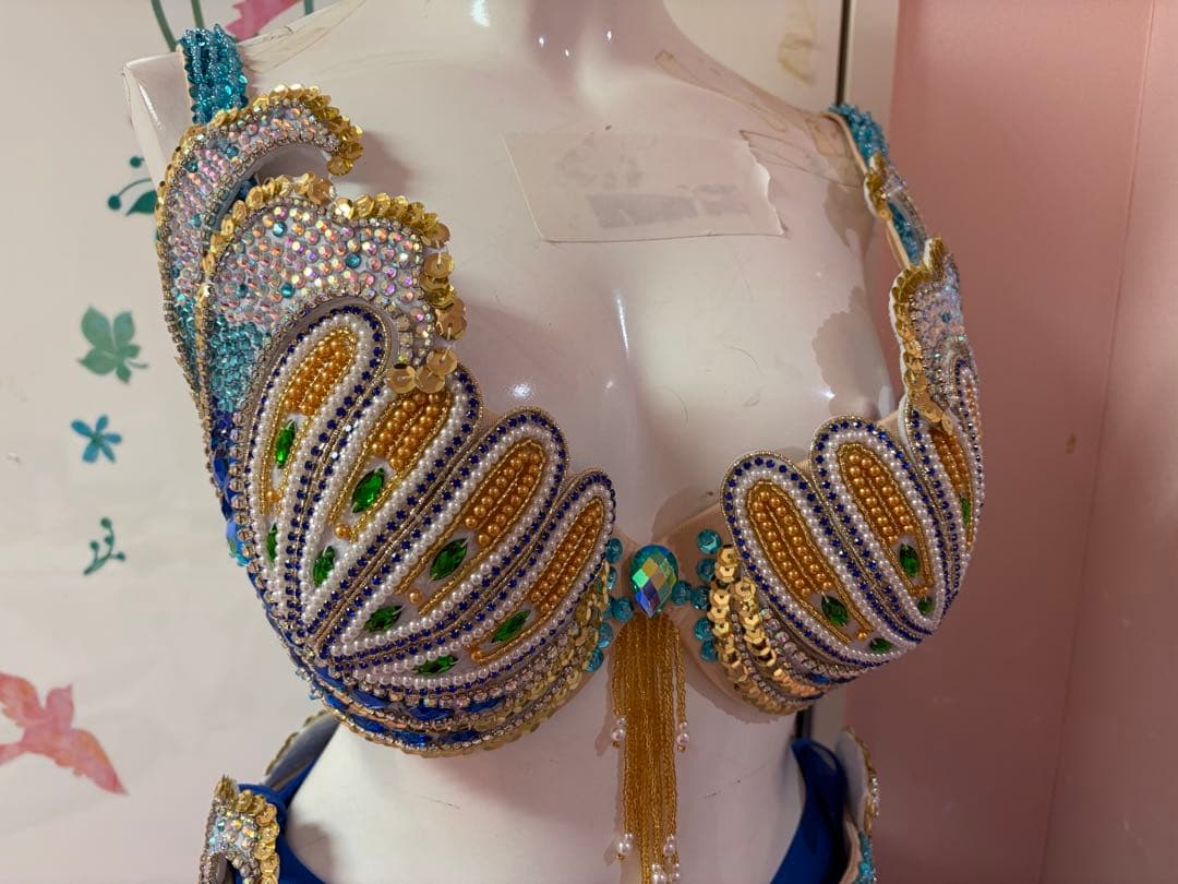 アリエル　キラキラ青い貝殻ブラベリーダンスセットアップ