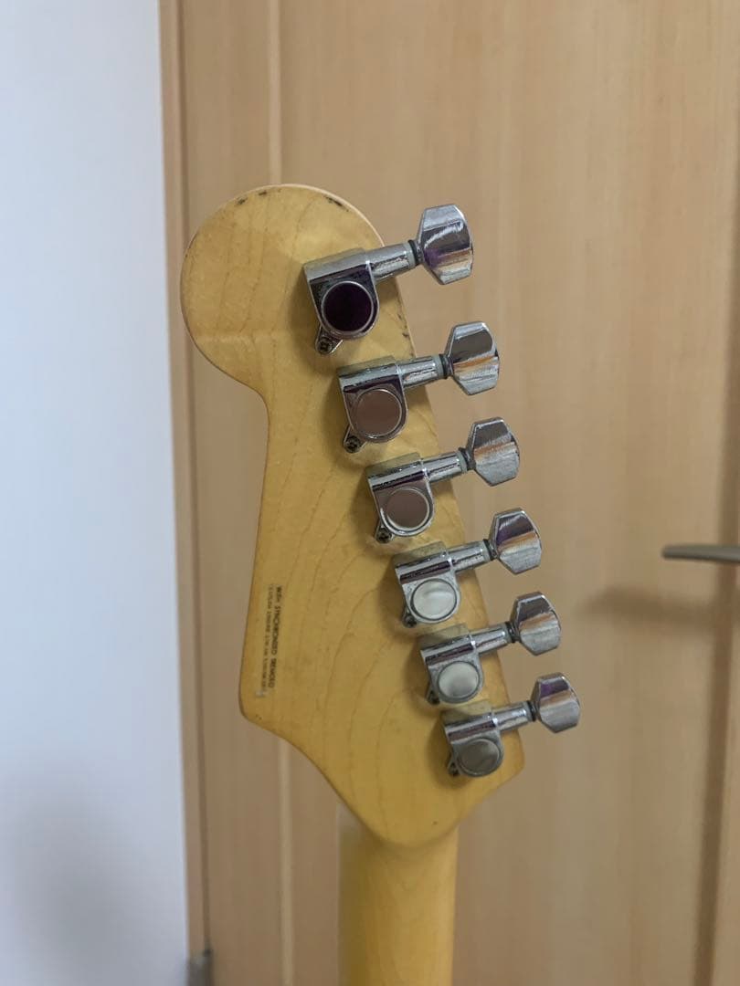 フェンダー風ストラトキャスタータイプのエレキギター