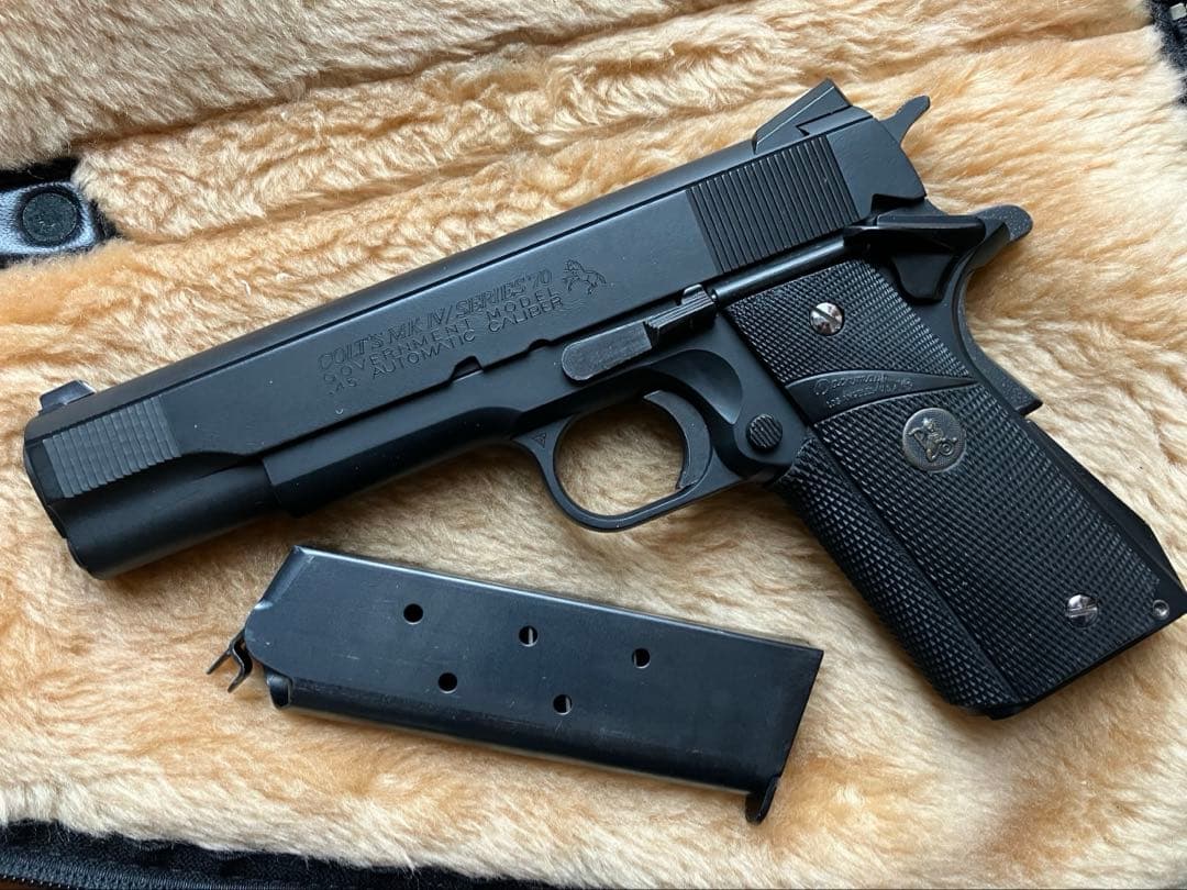 MGC製 タカカスタム あぶない刑事Rモデル HW樹脂製　SPGマーク入