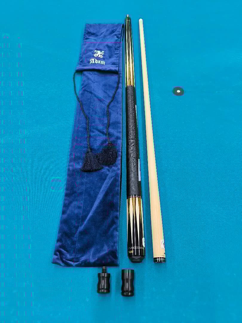 アダム　MUSASHI キュー 角芯モデル　新品未使用！　値下げ交渉可能です