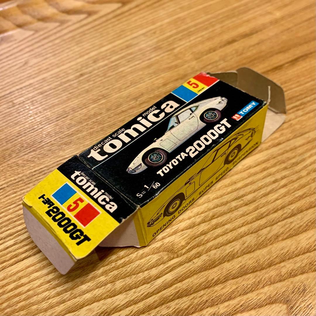 トミカ トヨタ TOYOTA 2000GT ちょっと待ってね ♪