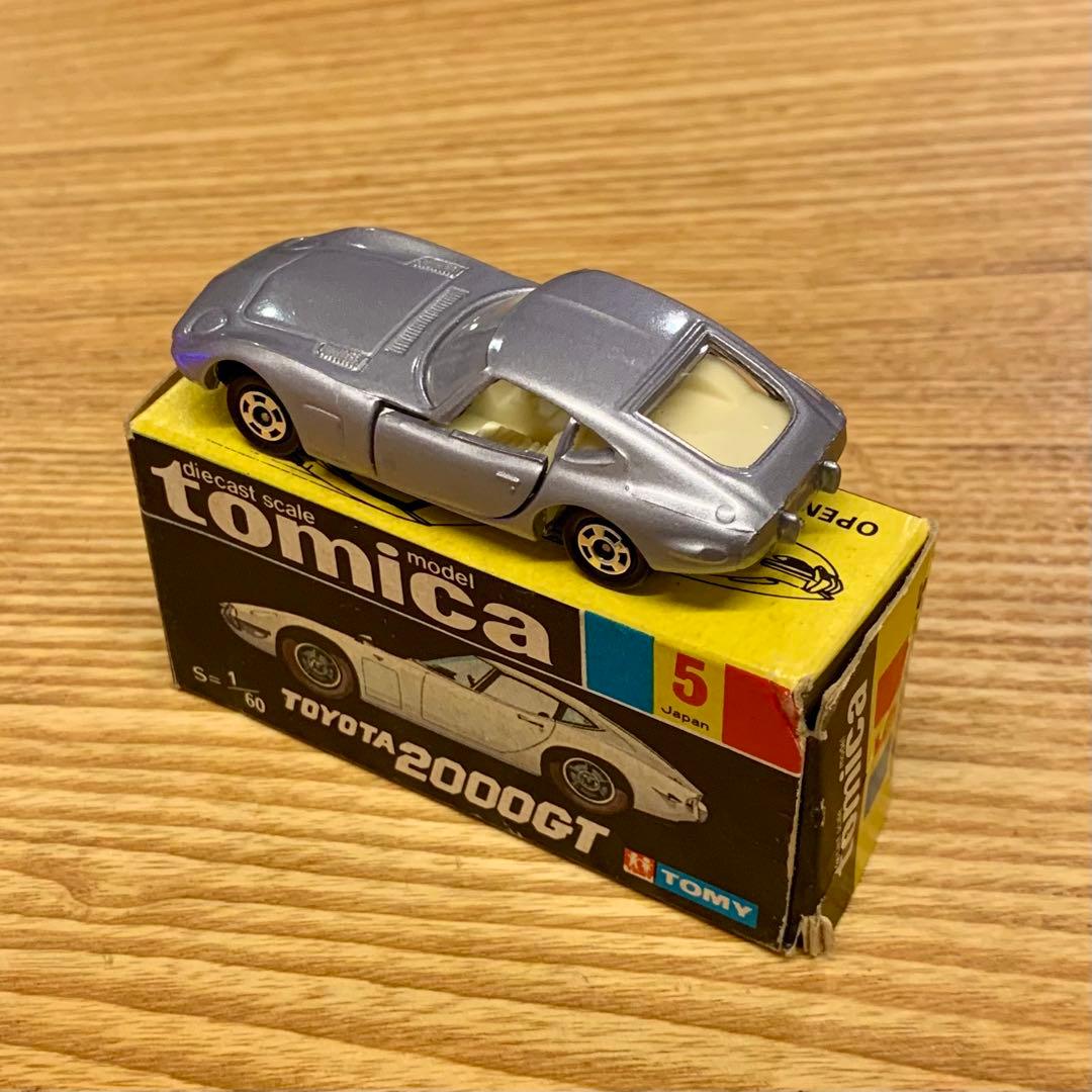 トミカ トヨタ TOYOTA 2000GT ちょっと待ってね ♪