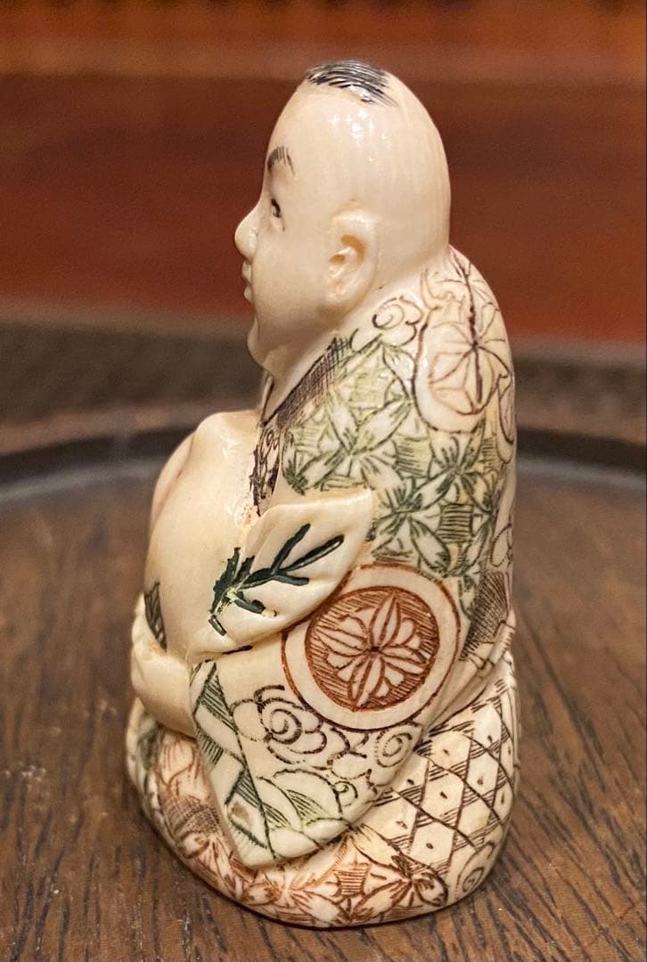 根付　唐子と桃　吉祥彫刻　細密細工　天然素材　ヴィンテージ　レア 台湾茶器