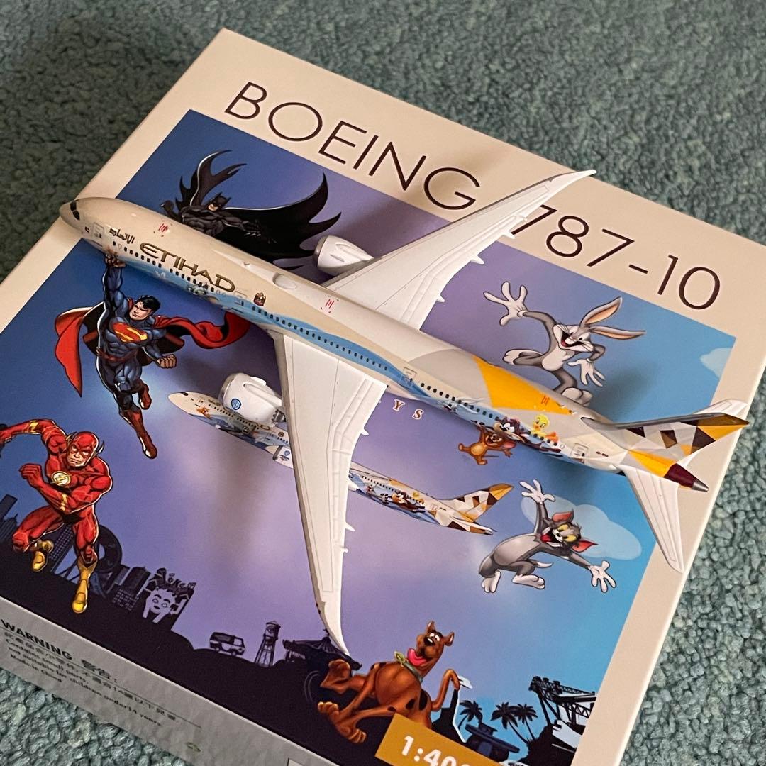 ETIHAD AIRWAYS エティハド 787-10 ワーナー・ブラザース