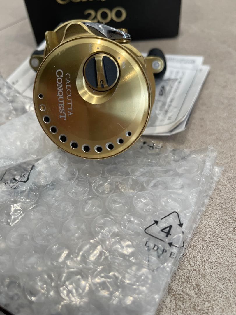 SHIMANO 21CALCUTTA CONQUEST 200 右ハンドル