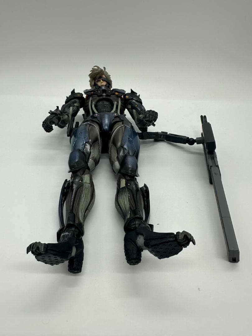 メタルギアソリッド 雷電 1/8　フィギュア