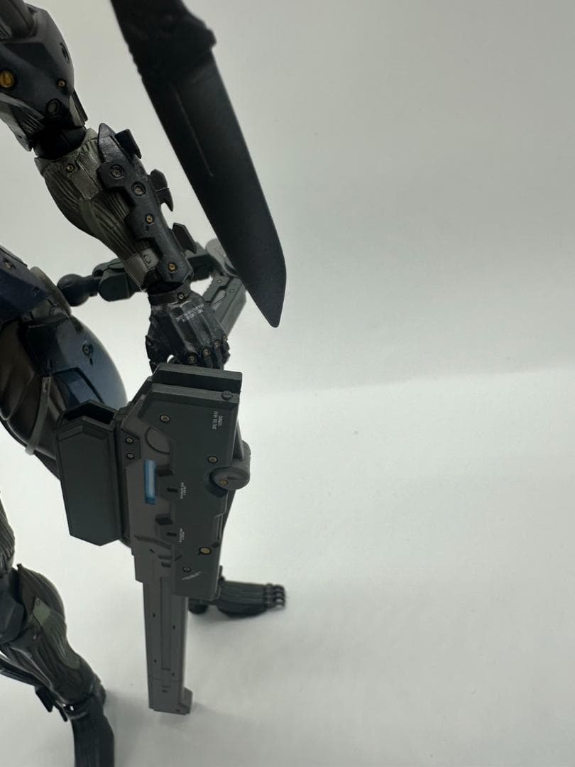 メタルギアソリッド 雷電 1/8　フィギュア