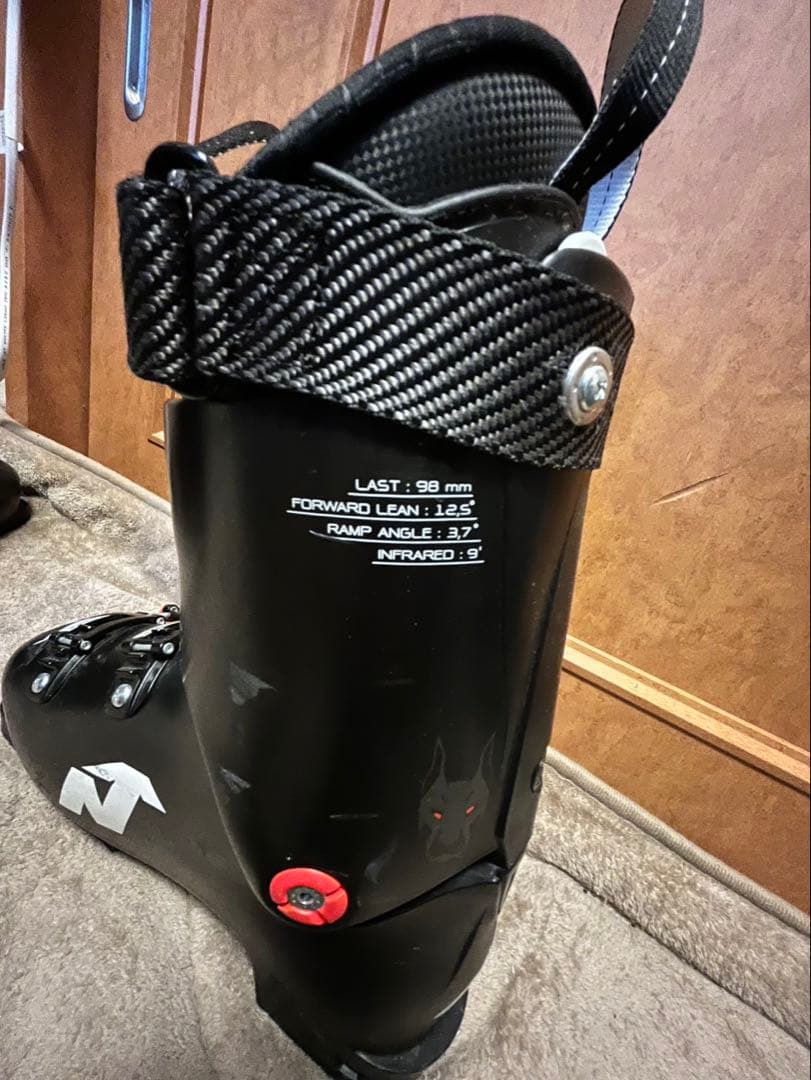 NORDICA DOBERMANN GP 100スキーブーツ