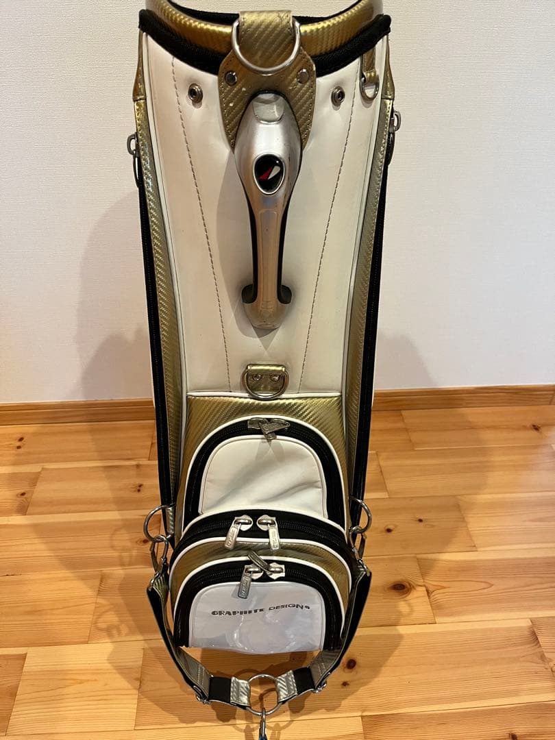 グラファイトデザイン キャディバッグ