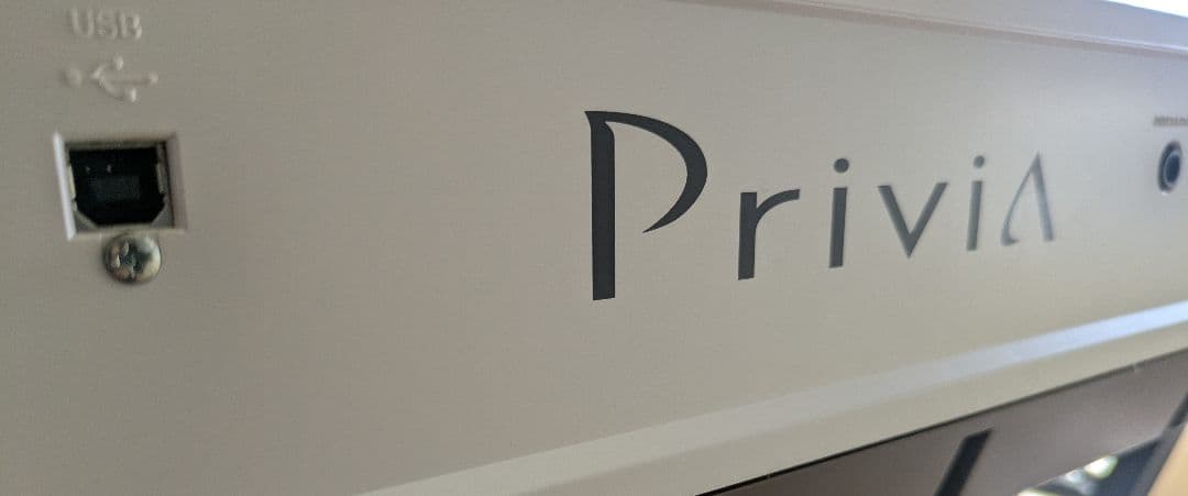 CASIO Privia px--130 88鍵盤 電子ピアノ ホワイト