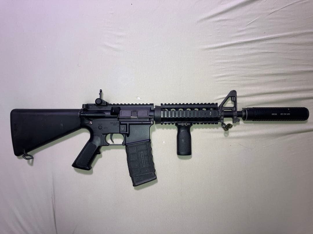 東京マルイ　ハイサイクル電動ガン　M4 CRW バッテリーセット