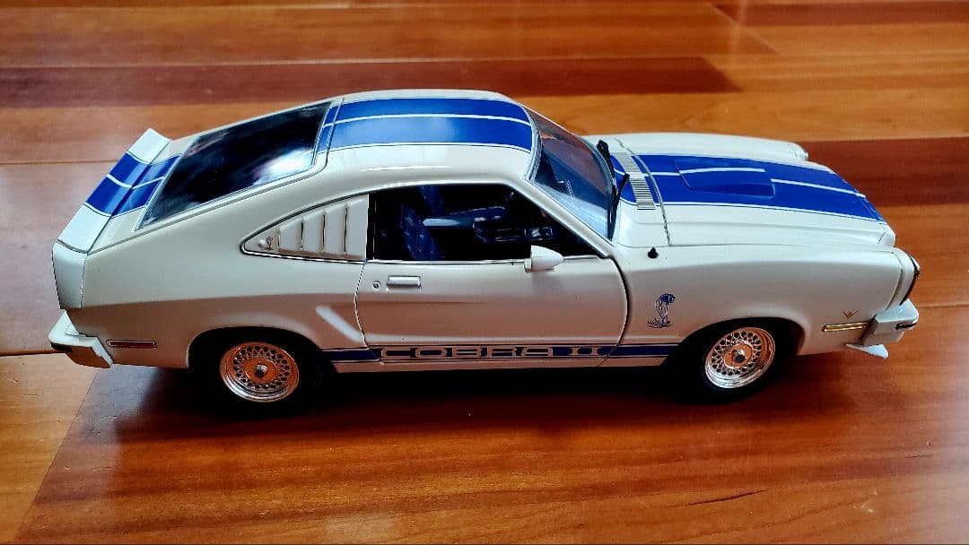 1975 Ford Mustang II Cobra II ミニカー