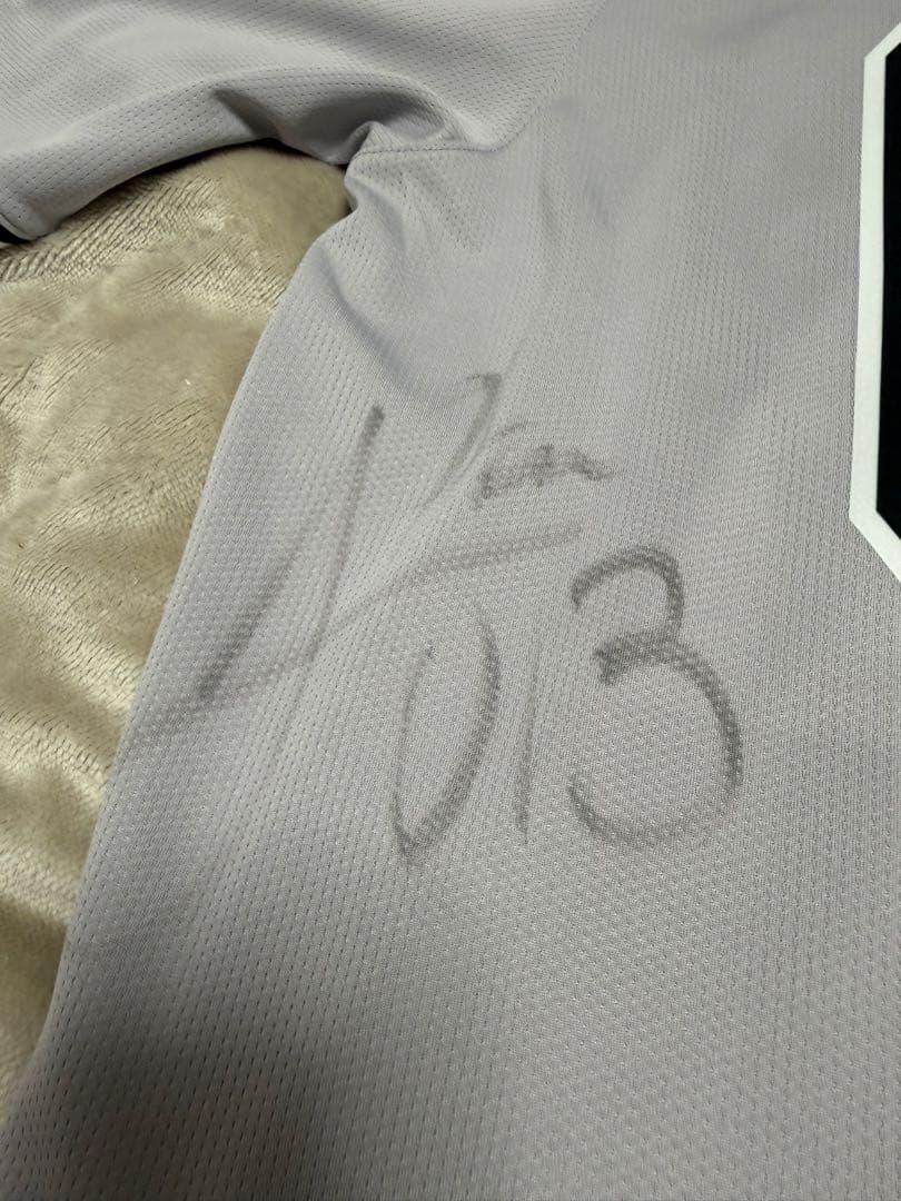 読売ジャイアンツ ティマ 直筆サイン入りユニフォーム Lサイズ 巨人