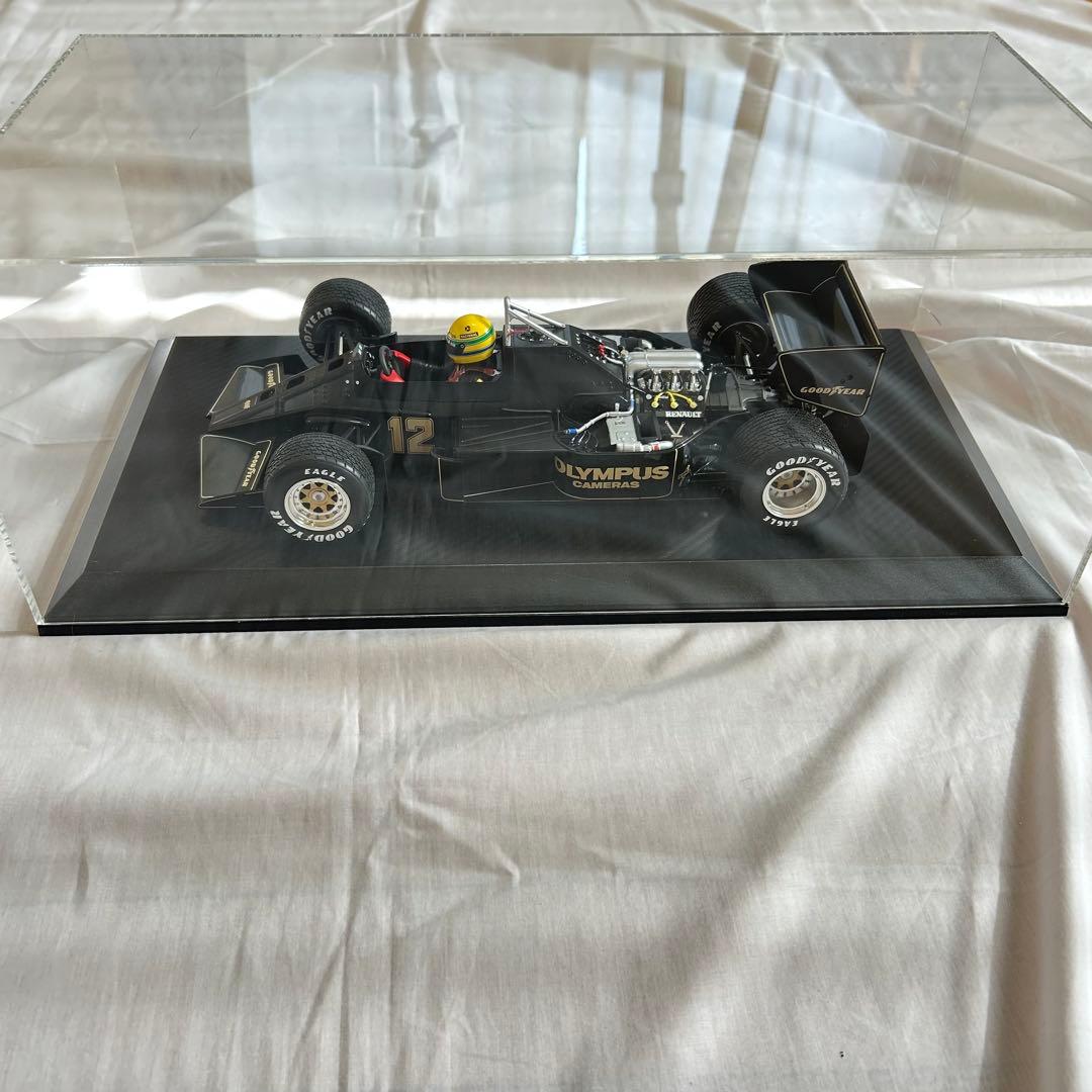 AYRTON SENNA F1カー 1/18スケール、ディスプレイケースつき