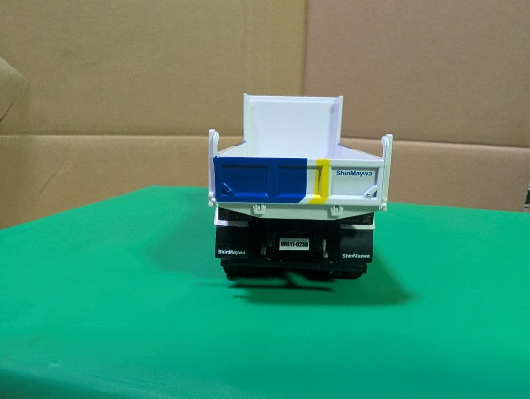 新明和 10トンリアダンプ 1/43 DRS11-02SB