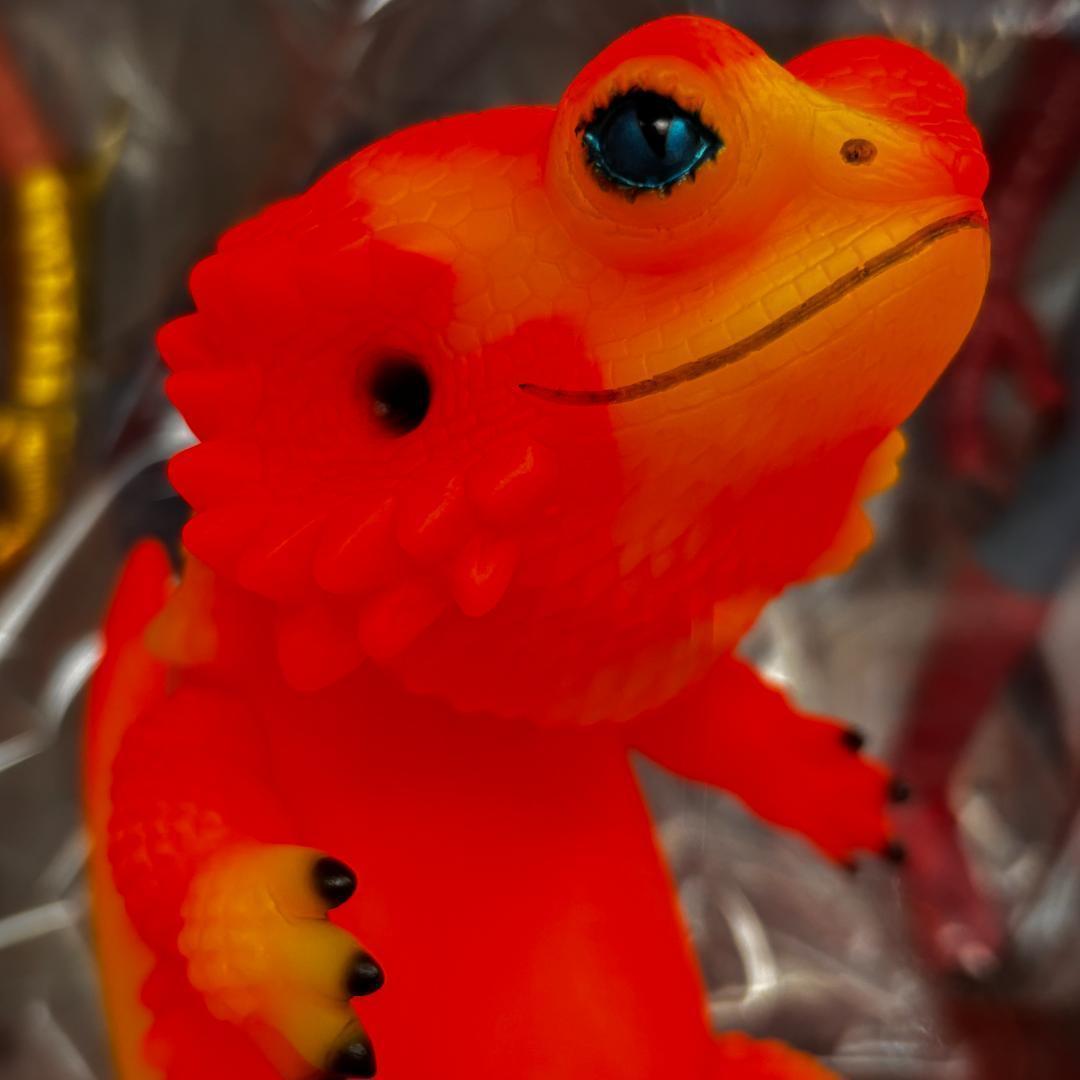 フトアゴヒゲトカゲ 爬虫類 ソフビフィギュア オレンジ・イエローオマケ付