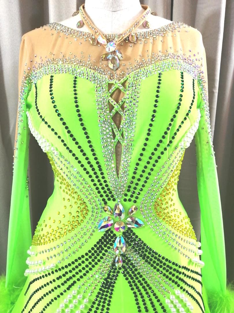 新品　社交ダンスドレス　蛍光グリーン　118cm 　Mサイズ