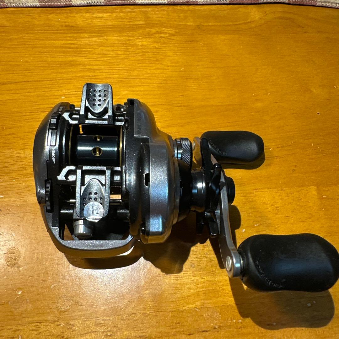 シマノ　13メタニウムHG右