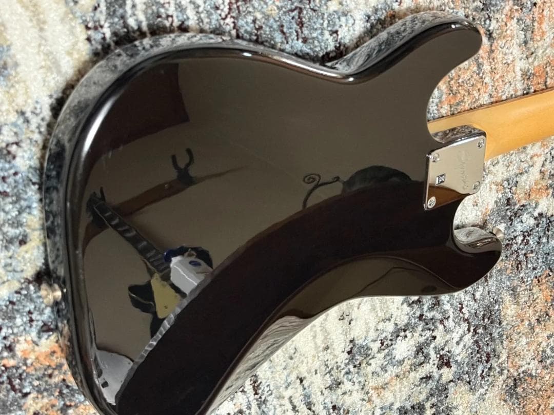 ギター Squier by Fender Hello Kitty Mini Strat