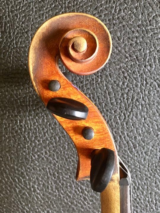 バイオリン 中国メーカー 1943年製かな？