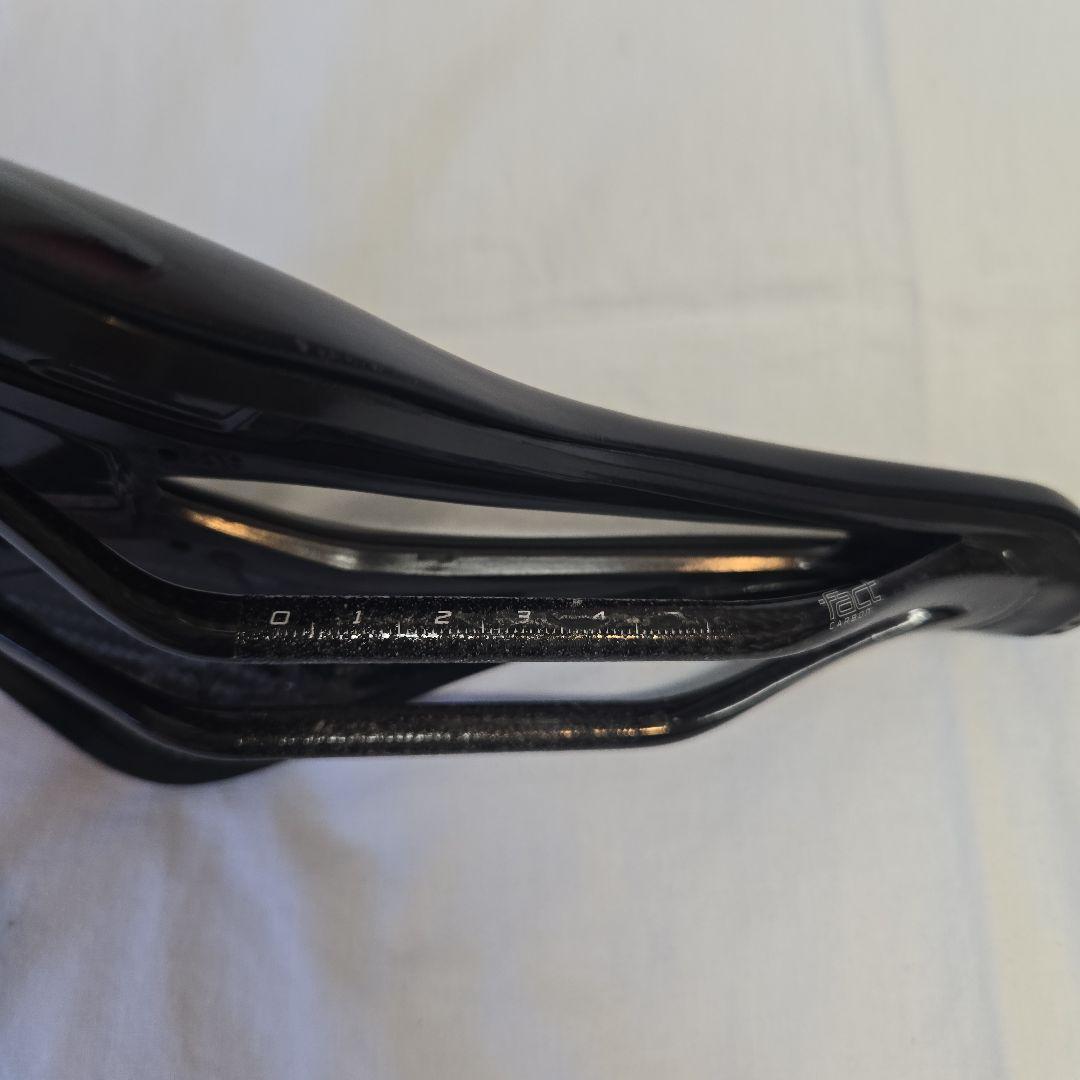 S-WORKS POWER CARBON SADDLE 143 パワーサドル