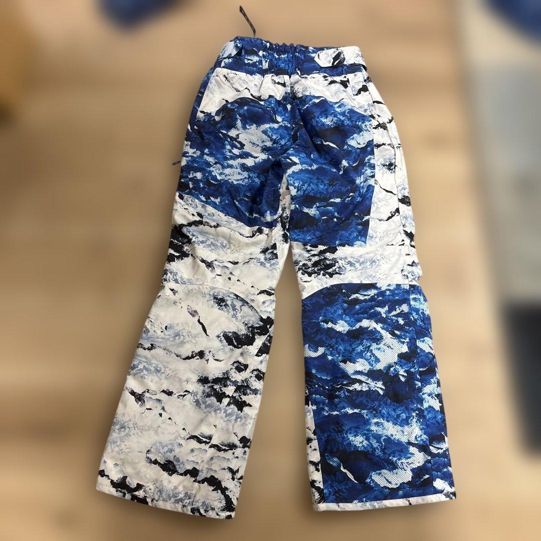 青と白の迷彩 スキーウェア