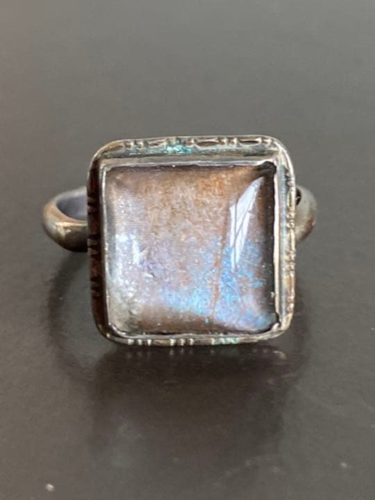 蝶々の羽根リング　骨董品