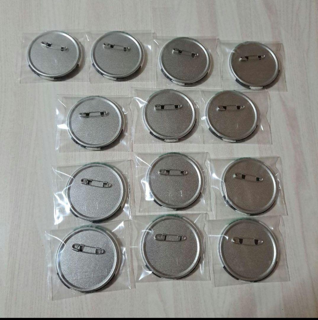 ブルーロック　シャイニー　缶バ