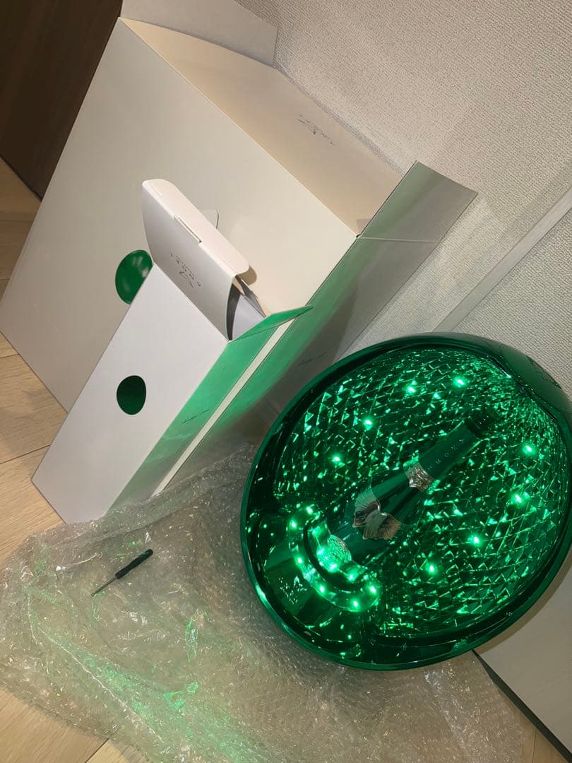 エンジェルシャンパンエッグの開封済み空瓶付き グリーン