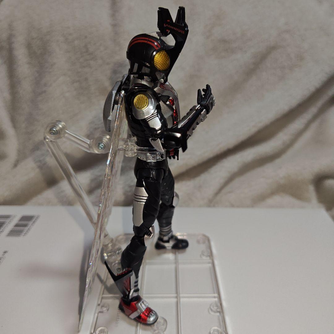 さ*が様 箱無し　真骨彫製法仮面ライダーカブト　ハイパーフォーム+おまけ